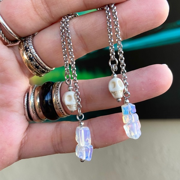 White Skull & opalite stainless steel earrings - Picture 9 of 15